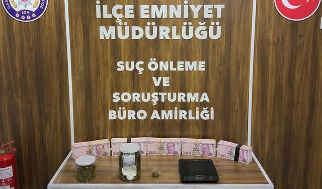 İzmir’de uyuşturucu operasyonu: Araçta başlayan takip Seferihisar’a uzandı