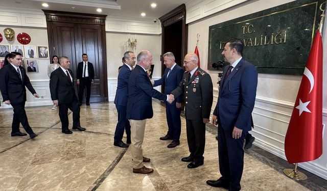 İzmir Valiliği'nde Geleneksel Bayramlaşma