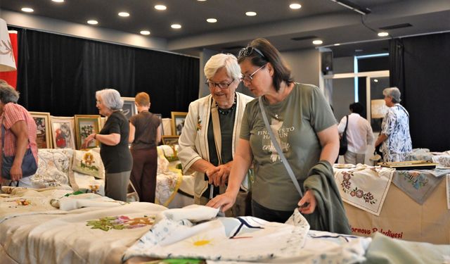 Bornova’da kadın emeği sanatla buluştu