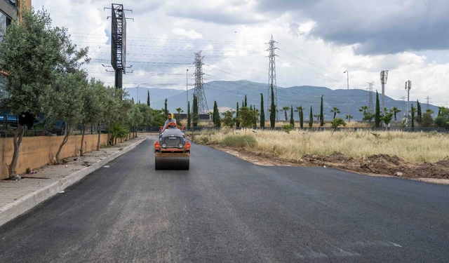 Bornova’da yollar yenileniyor: Işıkkent ve Mevlana’da asfalt atağı