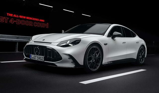 1153 Beygirlik Elektrikli Mercedes-AMG GT Sahneye Çıktı