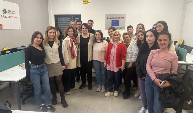 Uğur Mumcu'nun mirası UMAG ile yaşıyor: Özge Mumcu araştırmacı gazeteciliğin püf noktalarını anlattı