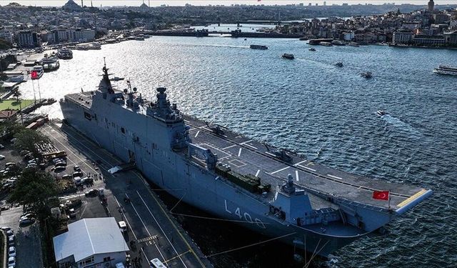 TCG Anadolu İstanbul’da Vatandaşların Yoğun İlgi Odağı