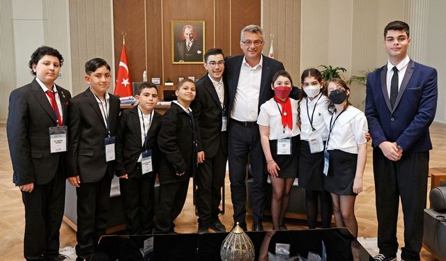 LÖSEV’in kahraman çocukları KKTC’de umut mesajı verdi