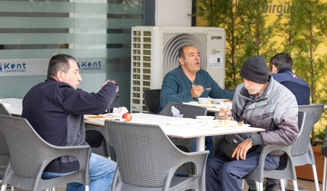 Yamanlar’da yirmi beş liralık menü vatandaşa nefes oluyor