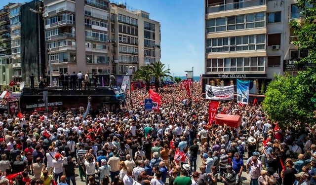 Özel’in İzmir çıkarması: hangi belediye başkanları katıldı? İşte o isimler…