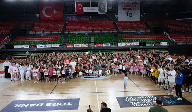 Karşıyaka’da Kış Spor Okulları’na coşkulu kapanış