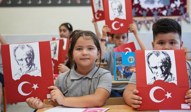 Milyonlarca öğrenci için uzun maraton bitti: Okullarda son ders zili çaldı
