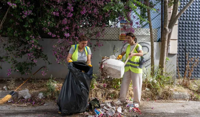 Bornova’da temizlik seferberliği büyüyor: Ekipler mahalle mahalle sahada