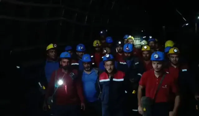 Haklarını alamayan madenciler yer altına indi: Açlık grevi başlattılar