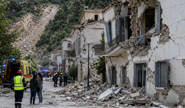 Peş peşe depremler; Türkiye'den de hissedildi