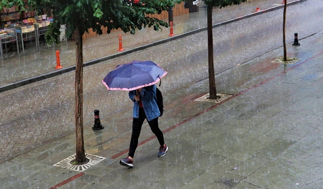Meteoroloji'den peş peşe uyarı: Çok sayıda ilde sağanak ve gök gürültülü yağış bekleniyor