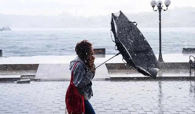 Meteoroloji’den peş peşe uyarılar: Kuvvetli sağanak ve fırtına etkili olacak