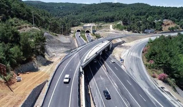 Sabuncubeli Tüneli İzmir istikametinde yol çalışması