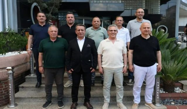 Aydın'da 10 başkan Yeni Parti'de