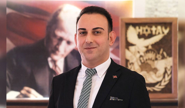 CHP’de istifalar sürüyor: Defne Belediye Başkanı Özgün YENİ Parti’ye katıldı