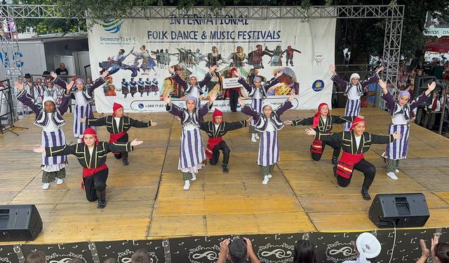 Minik halk dansçıları İzmir’i Ohrid’de gururla temsil etti