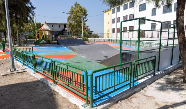 Çocuklar istedi, Başkan Ünsal yaptı: Kaykay pisti açılıyor