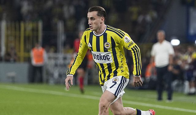 Kerem Aktürkoğlu Korkuttu! Kafa Darbesi Sonrası Hastaneye Kaldırıldı