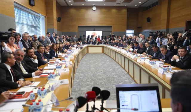 Çerçeve Yasa Adalet Komisyonu’ndan geçti