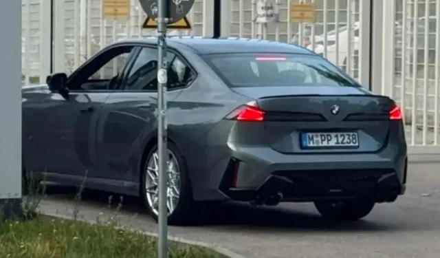 2027 Model Yeni BMW 3 Serisi Kamuflajsız Görüntülendi