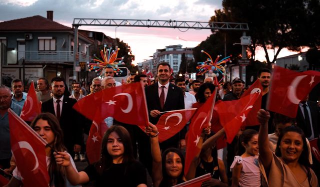Güç, Kınık’ın kurtuluş şenliğinde