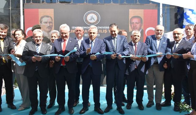 İzmir Demokrasi Üniversitesi'nin Uzundere Kampüsü açıldı