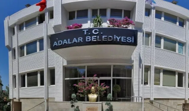 Adalar'da CHP'li fireye disiplin şoku