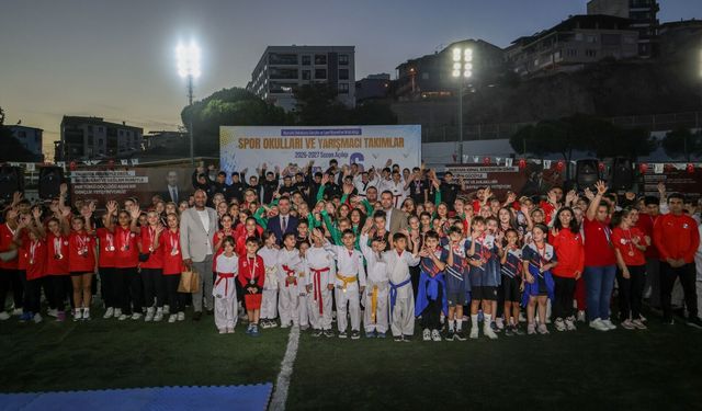 Bayraklı’da spor sezonu coşkuyla başladı