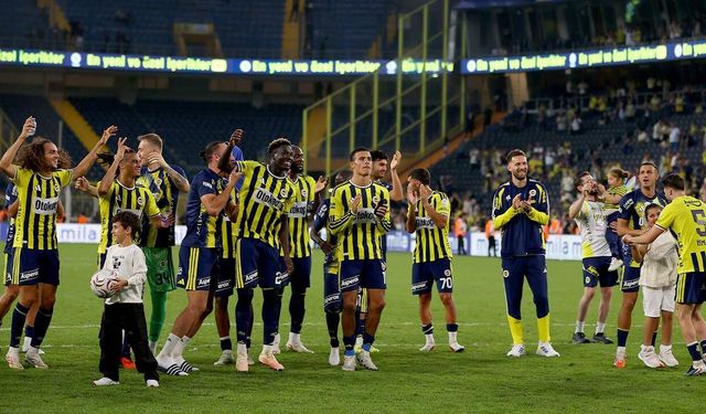 Fenerbahçe zirveyi bırakmadı