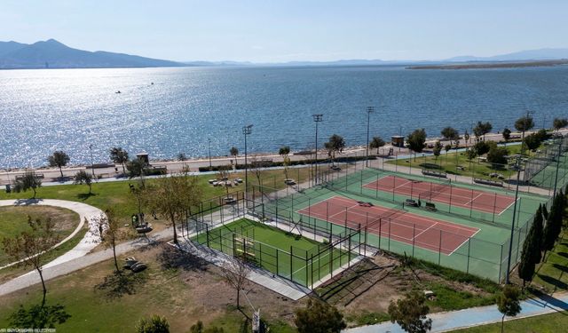 İzmir’de padel heyecanı: İki yeni kort ekimde açılıyor