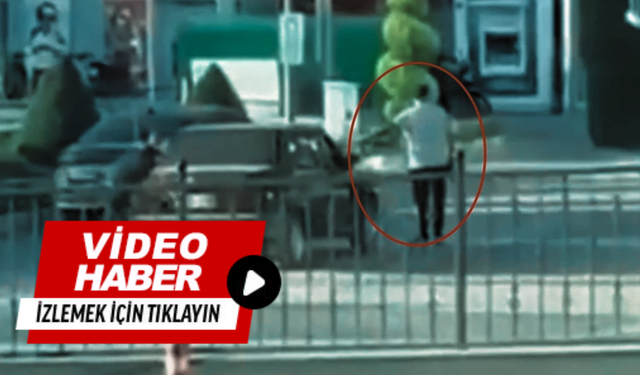 Belediyenin önünde silahlı bekleyiş
