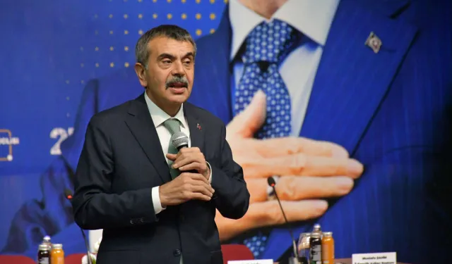 Tekin öğretmenlerin kıyafetine ilişkin konuştu: Bir tane kötü örnek...