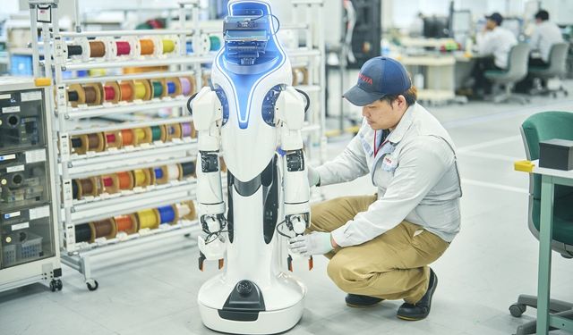 Toyota Fabrikalarına 400 Bin Robot Yerleştirmeyi Planlıyor