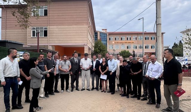 Eğitim emekçileri okul önünde seslendi: Sorunu çözecek tedbir istiyoruz