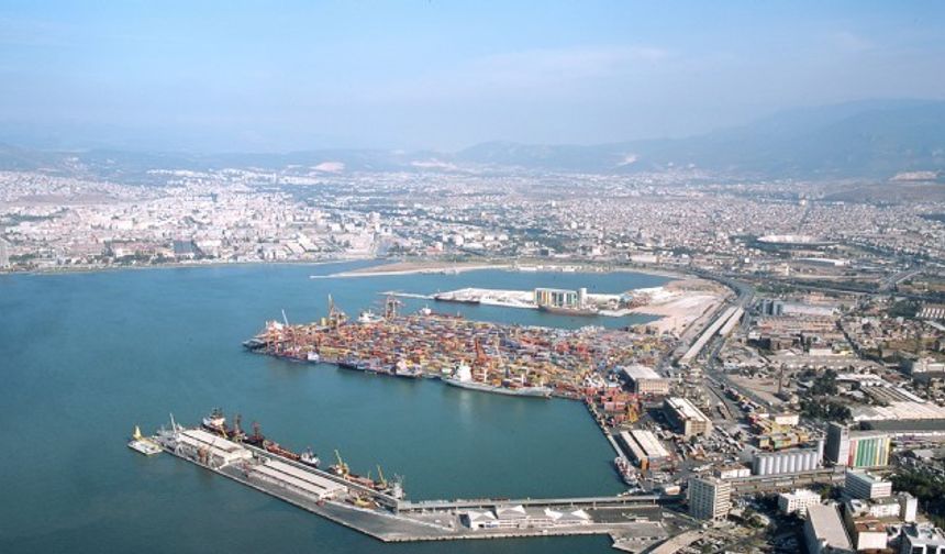 İzmir'in limanlarına iki yeni atama