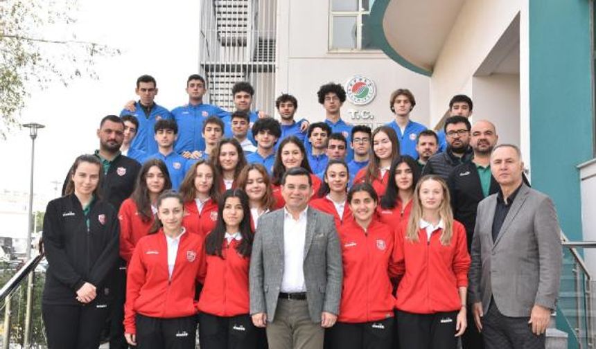 Tütüncü, basketbolcuları ağırladı