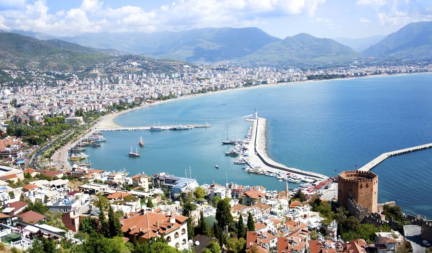 Antalya Korkuteli'nde 22.473 m² tarla mahkemeden satılık