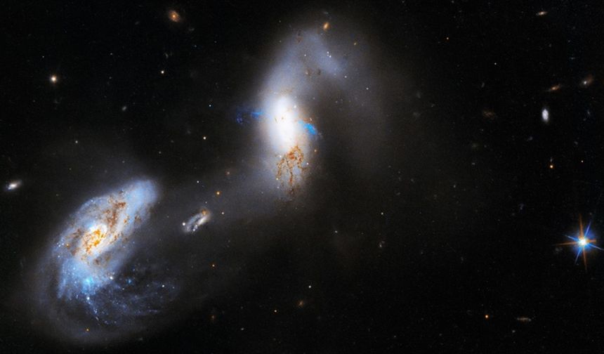 Hubble 'olağanüstü parlak' galaksiler görüntüledi