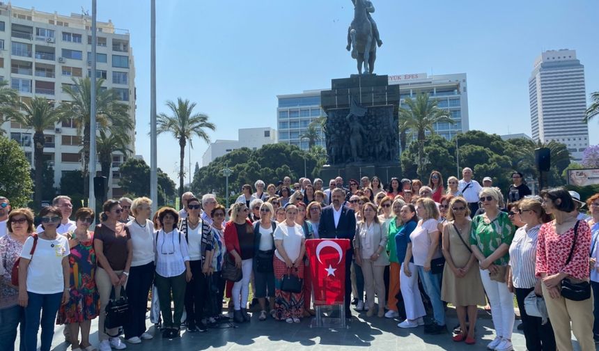 İzmir CHP'de  okullara imam isyanı