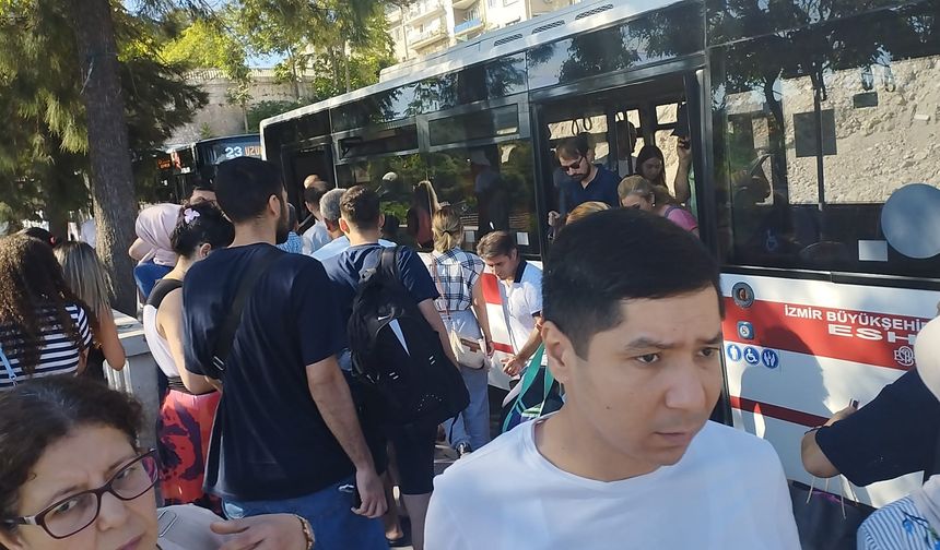 İzmir'de metro tramvay grevi hayatı felç etti