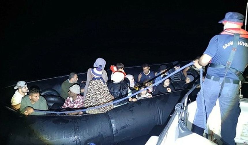 Ege Denizi'nde mülteci fışkırıyor! İzmir Marmaris Fethiye Datça...Tam 249 göçmen yakalandı