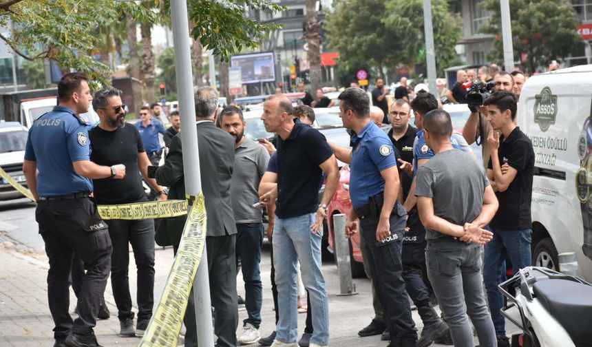 İzmir Bayraklı adliyesi önünde silahlı çatışma!