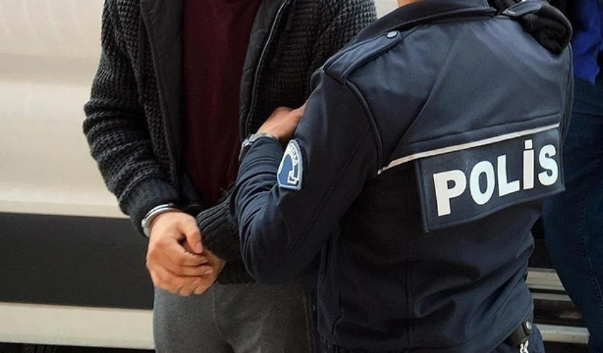 İzmir'de dedesini silahla yaralayan torun tutuklandı