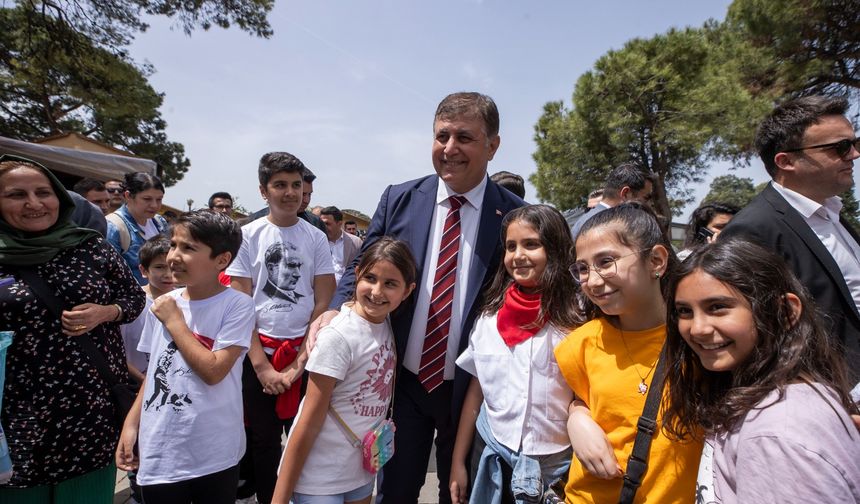 Kültürpark bugün onların: Başkan Tugay çocuklarla buluştu