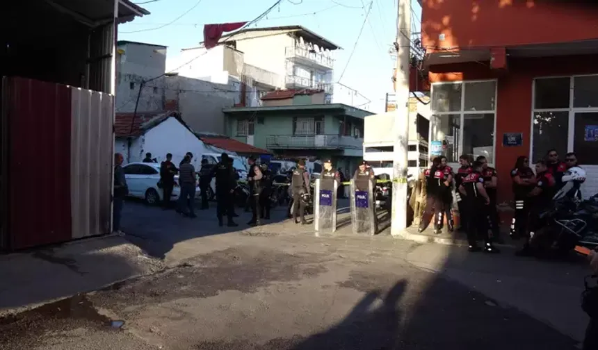 İzmir'de silahlı mahalle kavgasına çevik kuvvet müdahale etti: 1 yaralı