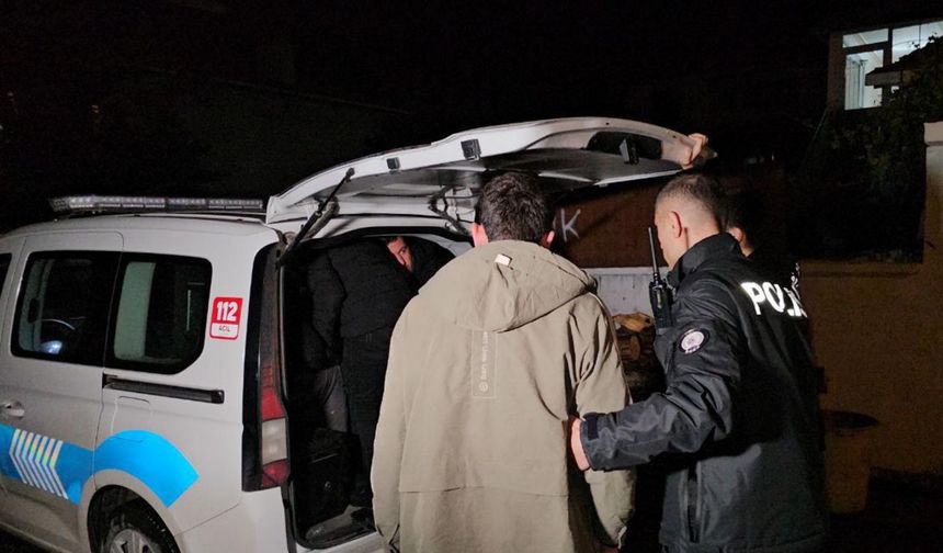 Evde saklanan 16 kaçak göçmen yakalandı