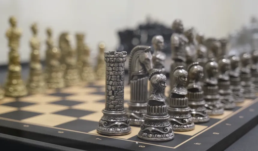 Dünyanın en büyük satranç koleksiyonu Büyükçekmece’de sergileniyor