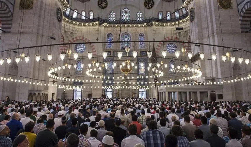 Cuma namazı saatleri 13 Haziran 2025: İstanbul, Ankara ve İzmir'de Cuma namazı saat kaçta?