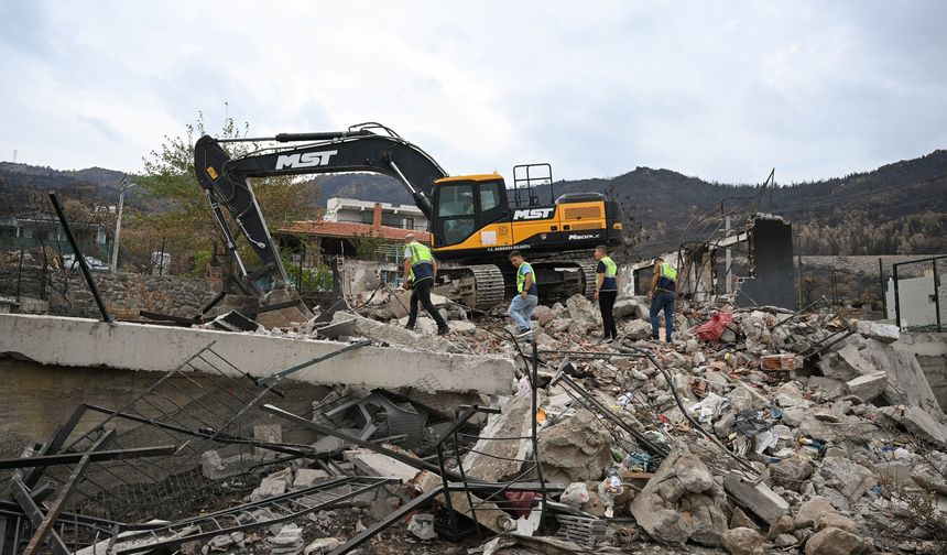 Bornova Belediyesi’nden yangın mağduru aileye destek